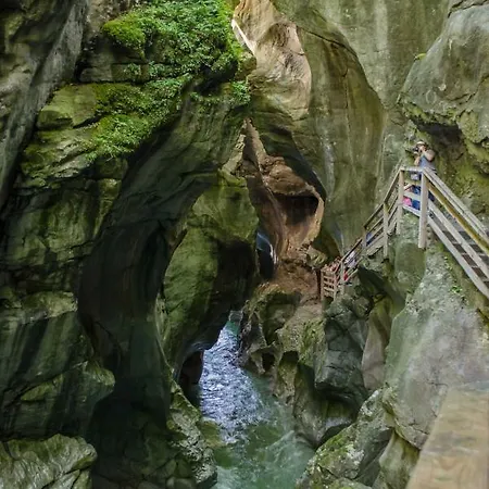 达奇斯坦糟贝尔公寓 公寓 *